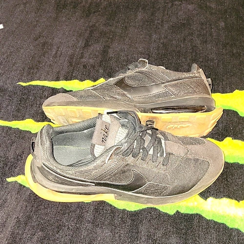 Bike air max pre day used size 11